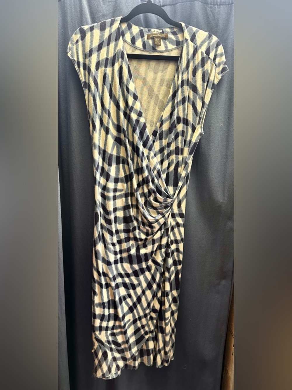 Tommy Bahama Blue and Navy Patterned Knit Top - S/P